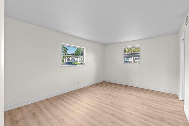 2647 Garden Drive 101, Lake Worth, FL 33461