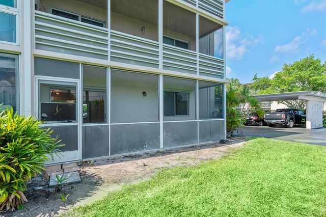 2647 Garden Drive 101, Lake Worth, FL 33461