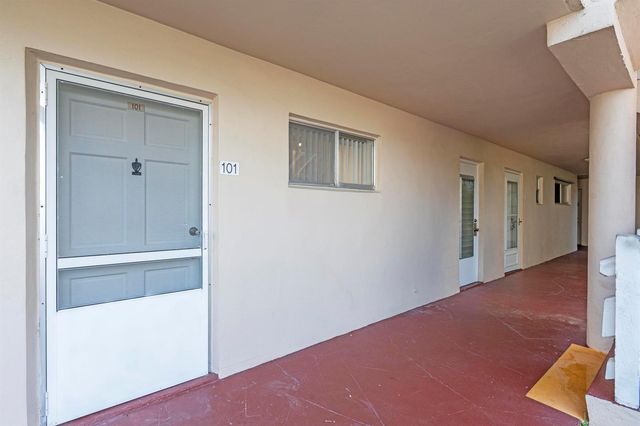 2647 Garden Drive 101, Lake Worth, FL 33461
