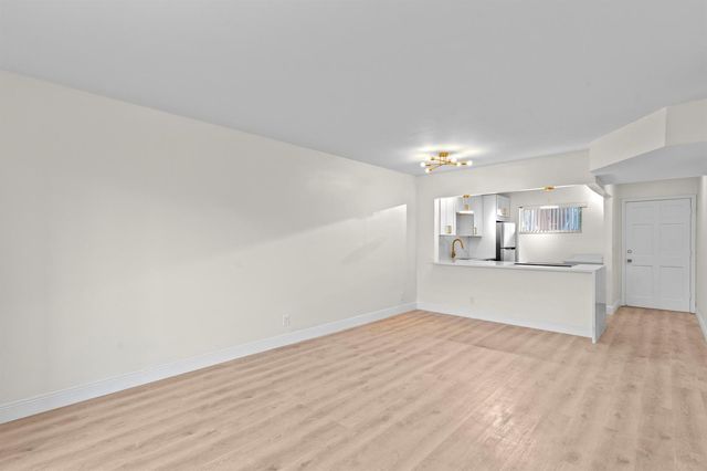 2647 Garden Drive 101, Lake Worth, FL 33461