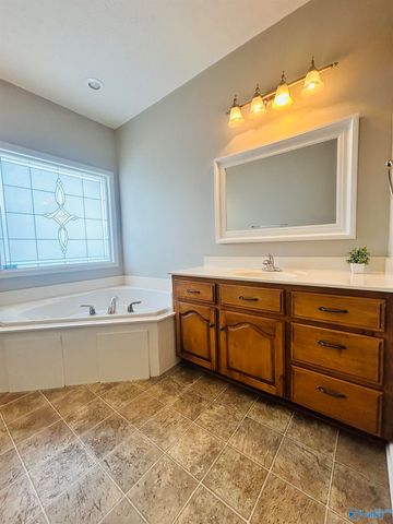 16293 Mooresville Road, Athens, AL 35613