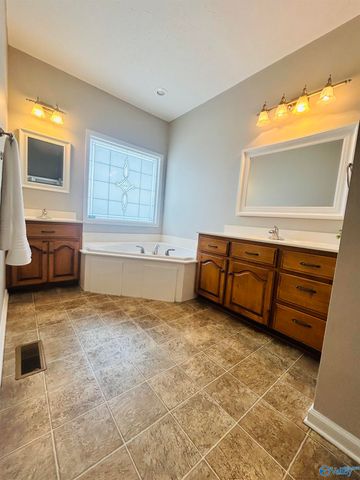 16293 Mooresville Road, Athens, AL 35613