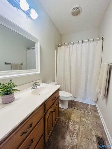 16293 Mooresville Road, Athens, AL 35613