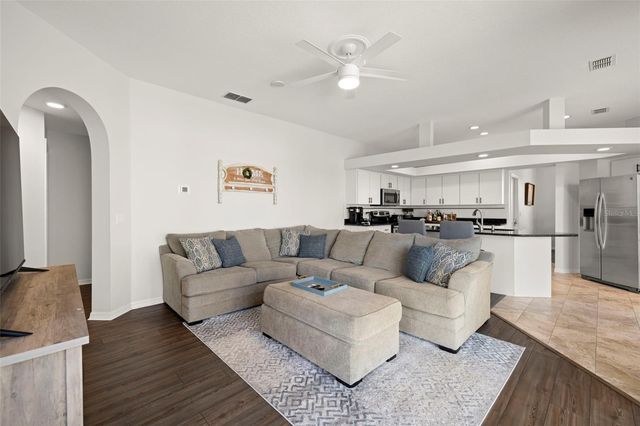 6140 SILVER OAKS DRIVE, Zephyrhills, FL 33542