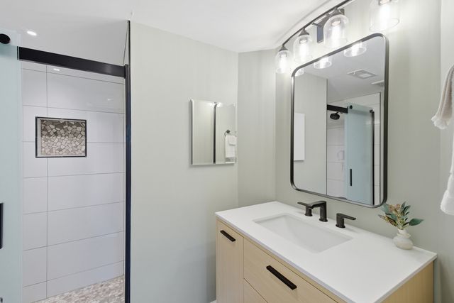 385 Duane Street 304, Glen Ellyn, IL 60137