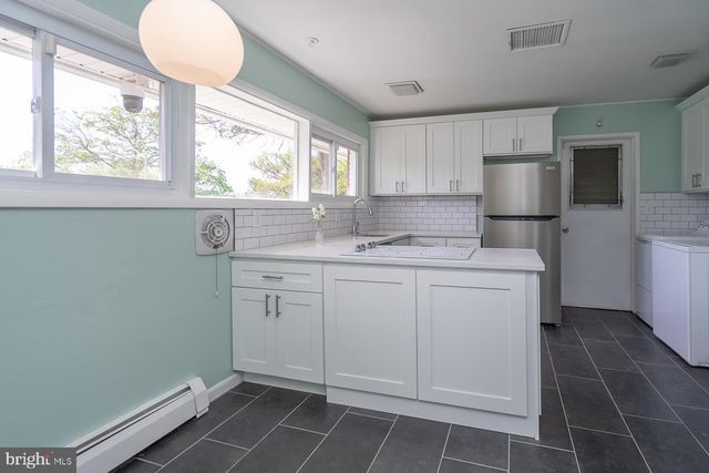 28 RUST HILL RD, Levittown, PA 19056