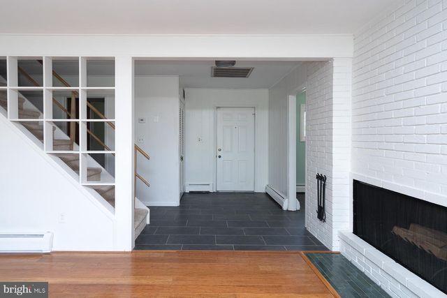 28 RUST HILL RD, Levittown, PA 19056