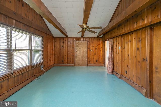 28 RUST HILL RD, Levittown, PA 19056