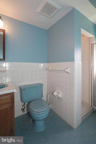 28 RUST HILL RD, Levittown, PA 19056