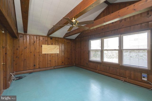 28 RUST HILL RD, Levittown, PA 19056