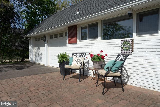 28 RUST HILL RD, Levittown, PA 19056