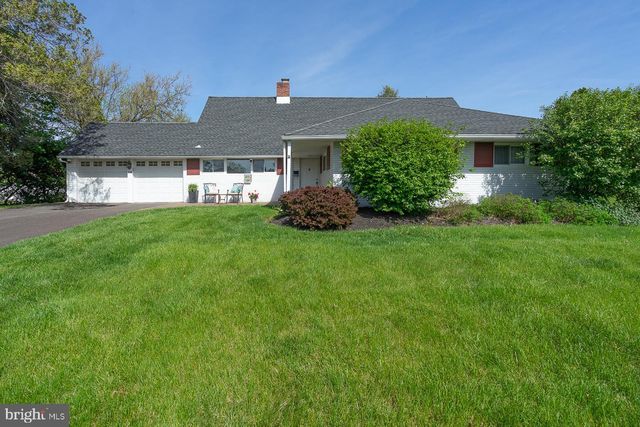 28 RUST HILL RD, Levittown, PA 19056