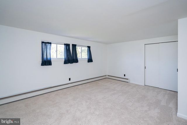 28 RUST HILL RD, Levittown, PA 19056