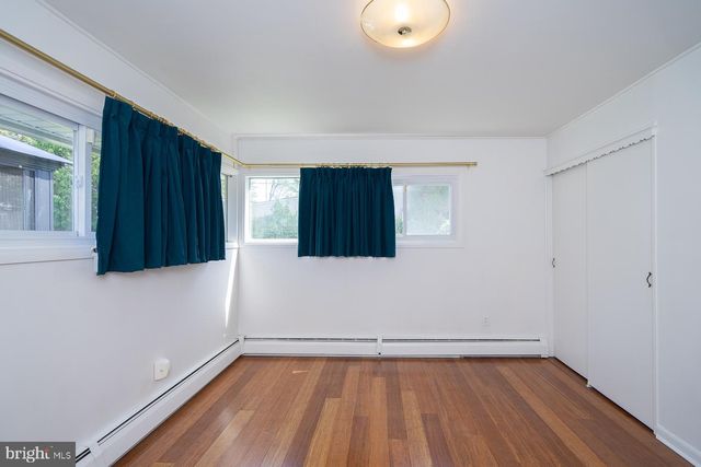28 RUST HILL RD, Levittown, PA 19056