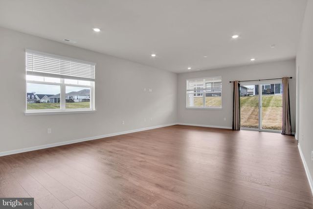 6 GRAND OVERLOOK DR, Gettysburg, PA 17325