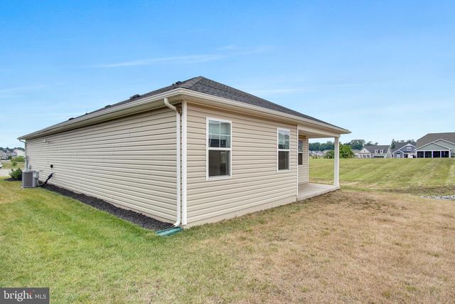 6 GRAND OVERLOOK DR, Gettysburg, PA 17325