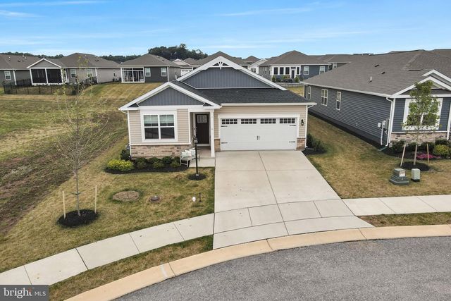6 GRAND OVERLOOK DR, Gettysburg, PA 17325