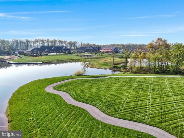 6 GRAND OVERLOOK DR, Gettysburg, PA 17325