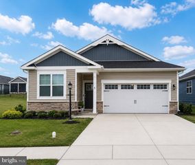 6 GRAND OVERLOOK DR, Gettysburg, PA 17325
