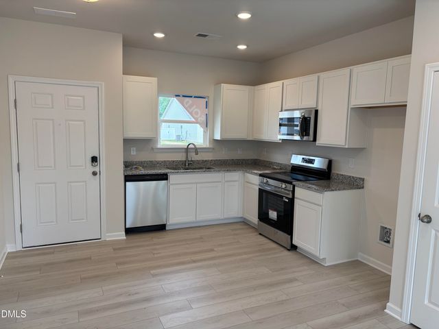 279 Courtside Drive, Dunn, NC 28334