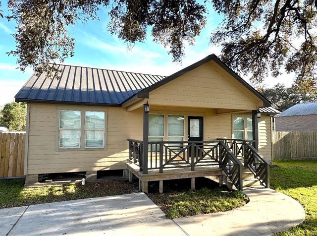587 Stockton, East Bernard, TX 77435