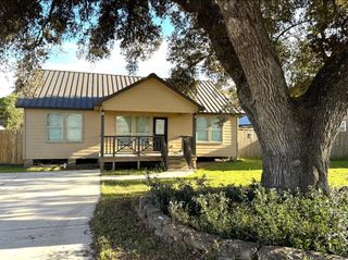 587 Stockton, East Bernard, TX 77435