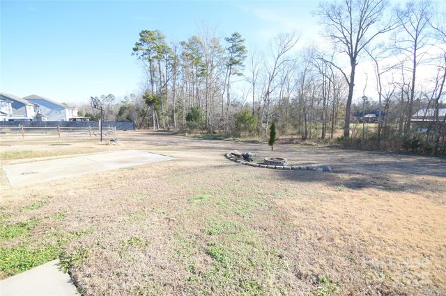 3296 Saddlebrook Drive, Midland, NC 28107