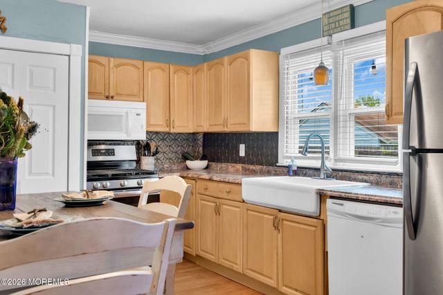 219 Beachwood Boulevard, Beachwood, NJ 08722