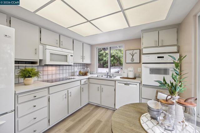 2075 Cactus Ct 1, Walnut Creek, CA 94595