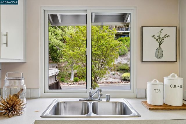 2075 Cactus Ct 1, Walnut Creek, CA 94595