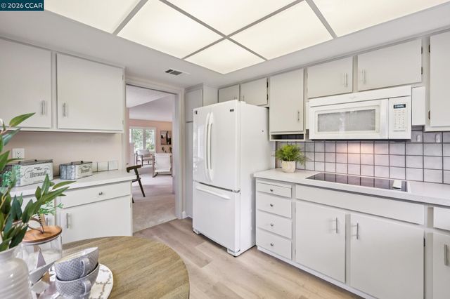 2075 Cactus Ct 1, Walnut Creek, CA 94595