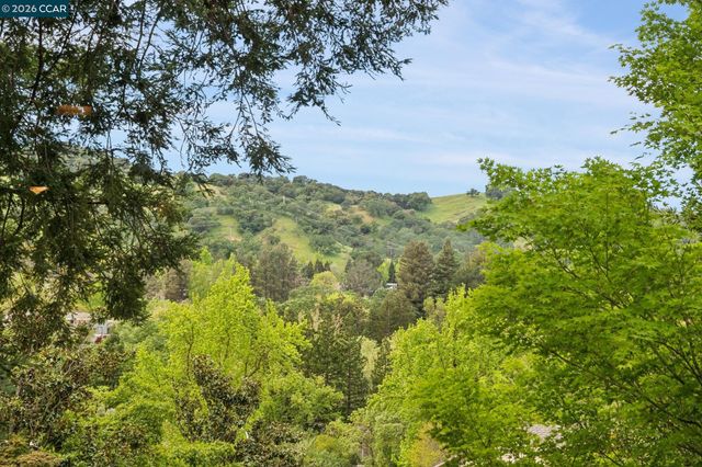 2075 Cactus Ct 1, Walnut Creek, CA 94595