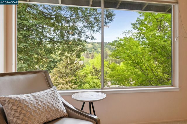 2075 Cactus Ct 1, Walnut Creek, CA 94595