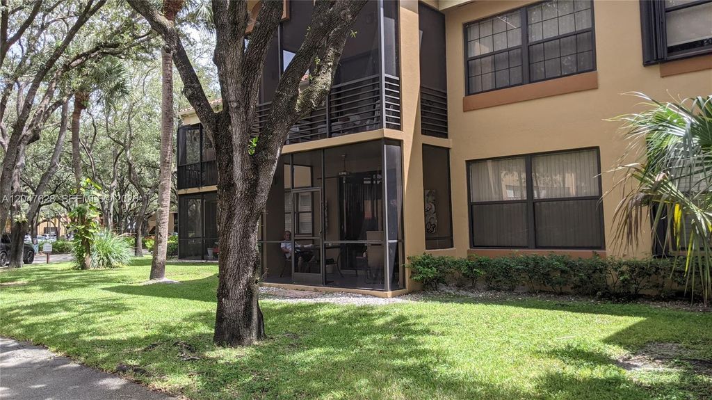 15509 N Miami Lakeway N 102, Miami Lakes, FL 33014