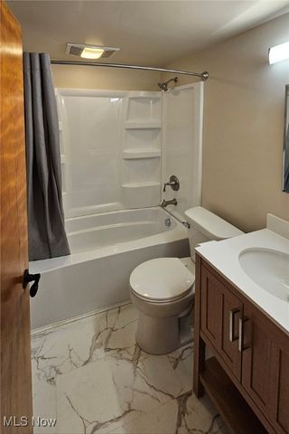 1805 Dunkeith Drive NW, Canton, OH 44708