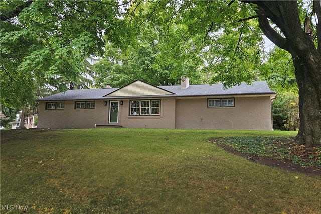 1805 Dunkeith Drive NW, Canton, OH 44708