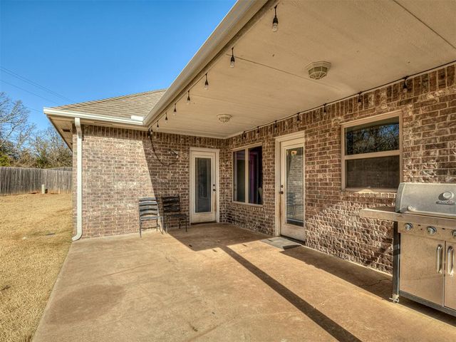 20518 Autumn Trail, Harrah, OK 73045