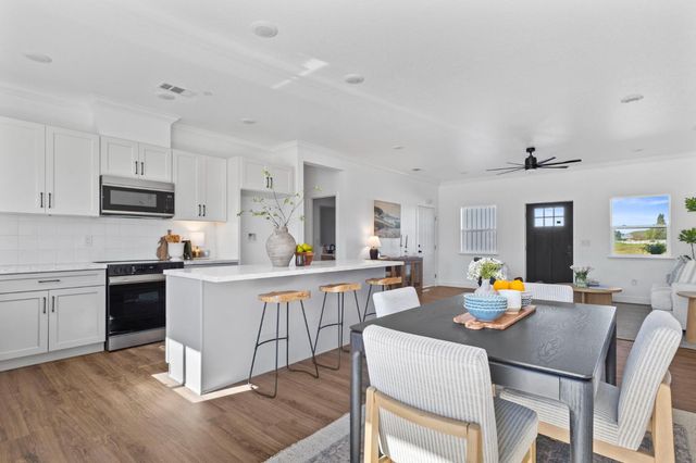 1986 Village Dr, Ione, CA 95640