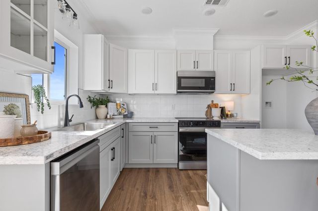 1986 Village Dr, Ione, CA 95640