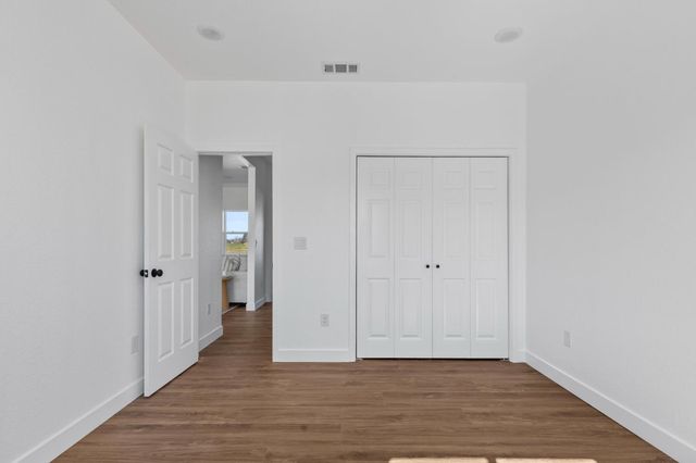 1986 Village Dr, Ione, CA 95640