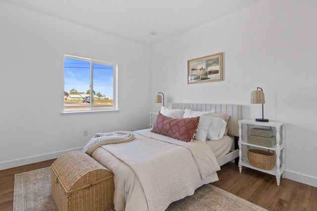 1986 Village Dr, Ione, CA 95640