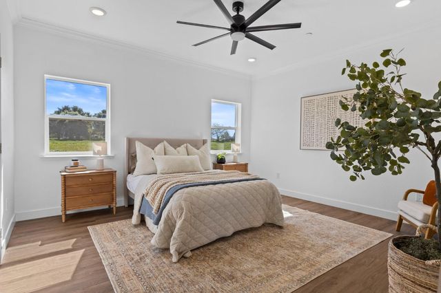 1986 Village Dr, Ione, CA 95640