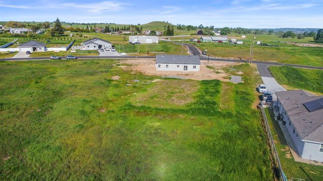 1986 Village Dr, Ione, CA 95640