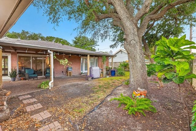 5430 Chevy Chase Dr, Corpus Christi, TX 78412