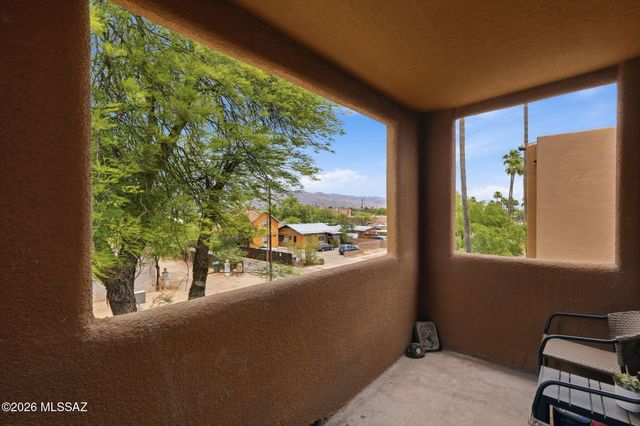 1810 E Blacklidge Dr Apt 121, Tucson, AZ 85719
