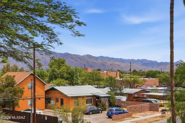 1810 E Blacklidge Dr Apt 121, Tucson, AZ 85719