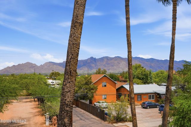 1810 E Blacklidge Dr Apt 121, Tucson, AZ 85719