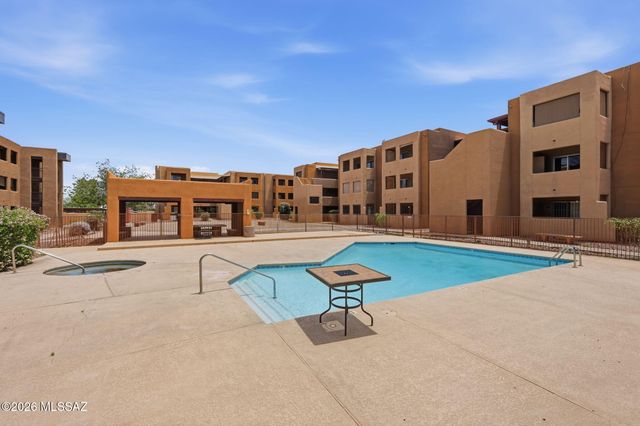 1810 E Blacklidge Dr Apt 121, Tucson, AZ 85719