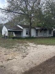 202 Mary ST, Thorndale, TX 76577