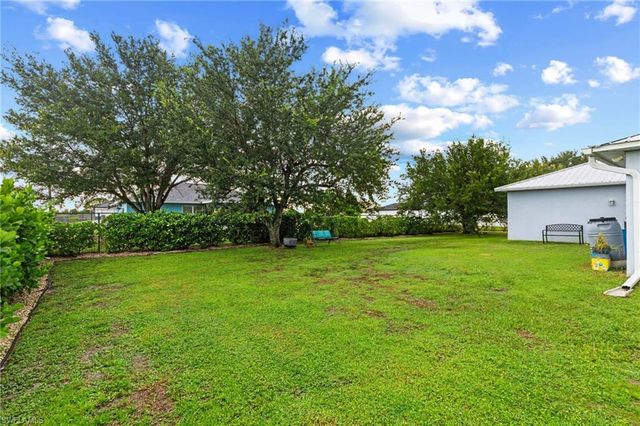 1208 NW 15th PL, Cape Coral, FL 33993